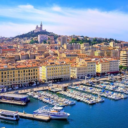 Logement Prive, Spacieux Et Moderne, Situe Entre Le Luberon, La Cote Marseillaise, La Provence Et Ses Richesses. Pertuis Exterior foto